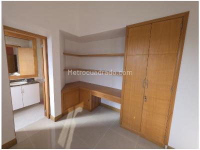 Apartamento de 4 alcobas en venta en El Poblado, Medellín, 350 m² · foto 14 de 20