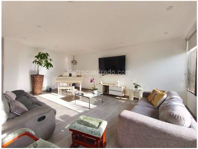 Apartamento de 4 alcobas en venta en Milla De Oro, Medellín, 268 m² · foto 3 de 20