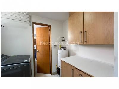 Apartamento de 4 alcobas en venta en Milla De Oro, Medellín, 213 m² · foto 9 de 20