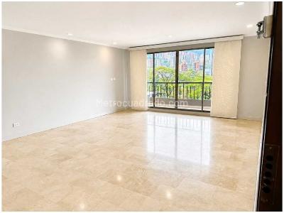 Apartamento de 4 alcobas en venta en Las Palmas, Medellín, 155 m² · foto 1 de 16