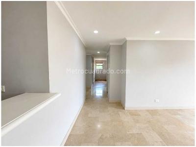 Apartamento de 4 alcobas en venta en Las Palmas, Medellín, 155 m² · foto 3 de 16