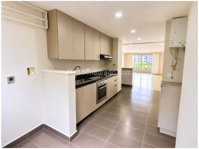 Apartamento de 4 alcobas en venta en Las Palmas, Medellín, 155 m² · foto 4 de 16