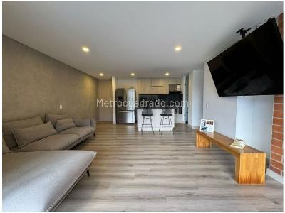 Apartamento de 2 alcobas en venta en Loma De Las Brujas, Envigado, 116 m² · foto 3 de 18