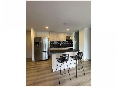 Apartamento de 2 alcobas en venta en Loma De Las Brujas, Envigado, 116 m² · foto 4 de 18
