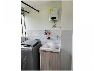 Apartamento de 3 alcobas en venta en Los Colores, Medellín, 92 m² · foto 4 de 18