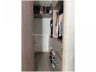 Apartamento de 3 alcobas en venta en Los Colores, Medellín, 92 m² · foto 12 de 18
