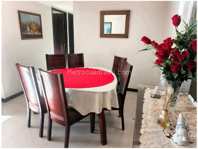 Apartamento de 3 alcobas en venta en Los Colores, Medellín, 82 m² · foto 6 de 17