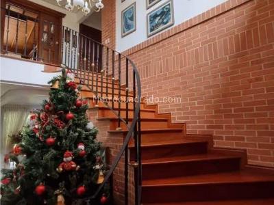 Casa de 4 alcobas en venta en La Calera, Medellín, 293 m² · foto 4 de 15