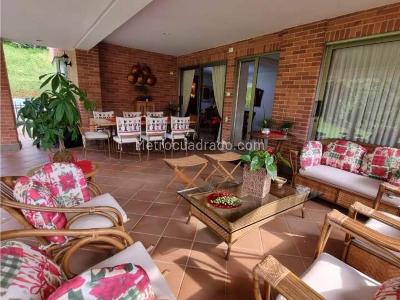 Casa de 4 alcobas en venta en La Calera, Medellín, 293 m² · foto 9 de 15