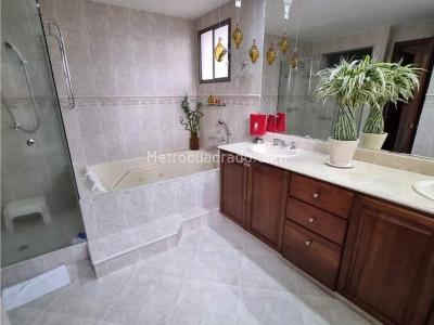 Casa de 4 alcobas en venta en La Calera, Medellín, 293 m² · foto 14 de 15