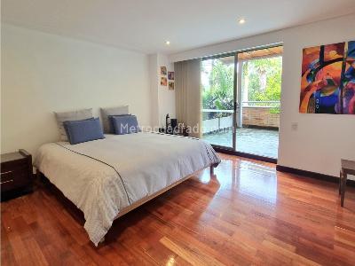 Apartamento de 3 alcobas en venta en La Calera, Medellín, 235 m² · foto 3 de 17
