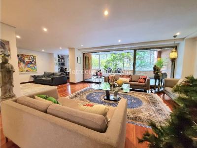 Apartamento de 3 alcobas en venta en La Calera, Medellín, 235 m² · foto 4 de 17