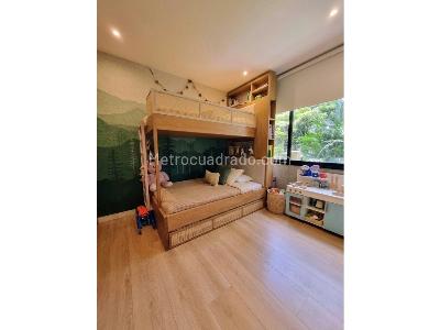 Apartamento de 3 alcobas en venta en El Poblado, Medellín, 181 m² · foto 14 de 15