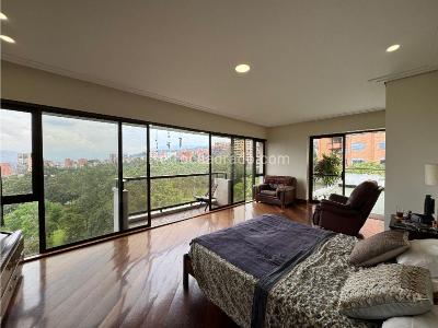 Apartamento de 4 alcobas en venta en Loma Del Campestre, Medellín, 340 m² · foto 7 de 15