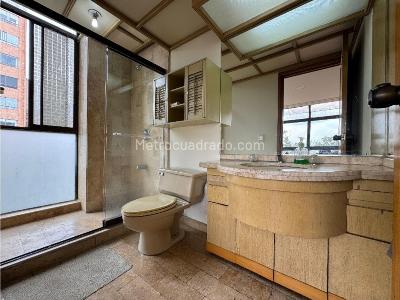 Apartamento de 4 alcobas en venta en Loma Del Campestre, Medellín, 340 m² · foto 14 de 15