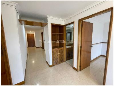 Apartamento de 2 alcobas en venta en Zuniga, Envigado, 107 m² · foto 8 de 10