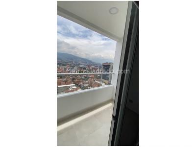 Apartamento de 2 alcobas en venta en El Dorado, Envigado, 65 m² · foto 2 de 13