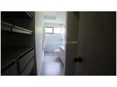 Apartamento de 3 alcobas en venta en Loma Del Escobero, Envigado, 124 m² · foto 13 de 20