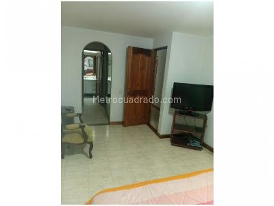 Apartamento de 4 alcobas en venta en Laureles, Medellín, 142 m² · foto 3 de 19