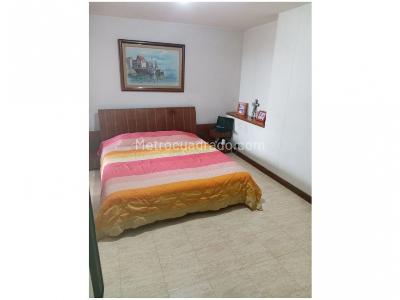 Apartamento de 4 alcobas en venta en Laureles, Medellín, 142 m² · foto 4 de 19