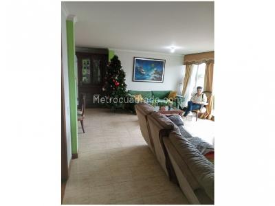 Apartamento de 4 alcobas en venta en Laureles, Medellín, 142 m² · foto 9 de 19