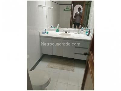 Apartamento de 4 alcobas en venta en Laureles, Medellín, 142 m² · foto 10 de 19
