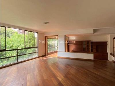 Apartamento de 3 alcobas en venta en Castropol, Medellín, 250 m² · foto 1 de 13