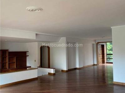 Apartamento de 3 alcobas en venta en Castropol, Medellín, 250 m² · foto 4 de 13