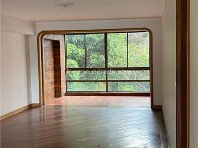 Apartamento de 3 alcobas en venta en Castropol, Medellín, 250 m² · foto 5 de 13