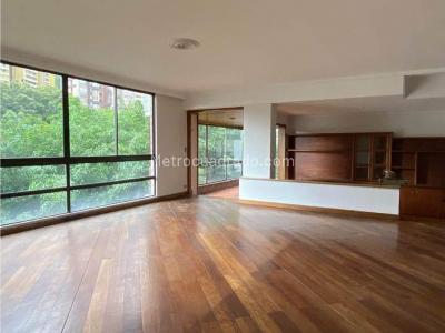 Apartamento de 3 alcobas en venta en Castropol, Medellín, 250 m² · foto 10 de 13