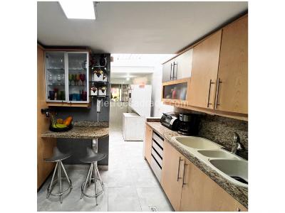 Casa de 4 alcobas en venta en Loma De Los Mesa, Envigado, 282 m² · foto 10 de 20