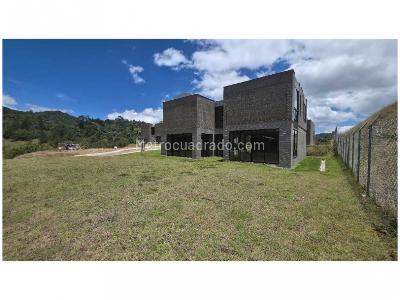 Casa de 3 alcobas en venta en Loma Del Escobero, Envigado, 600 m² · foto 5 de 20
