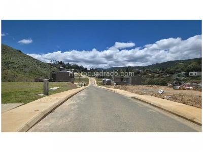 Casa de 3 alcobas en venta en Loma Del Escobero, Envigado, 600 m² · foto 13 de 20