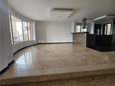 Casa de 5 alcobas en venta en La Calera, Medellín, 420 m² · foto 4 de 19