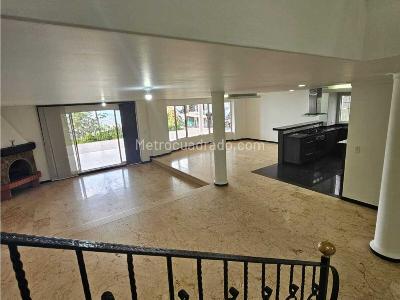 Casa de 5 alcobas en venta en La Calera, Medellín, 420 m² · foto 9 de 19