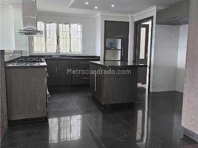 Casa de 5 alcobas en venta en La Calera, Medellín, 420 m² · foto 11 de 19