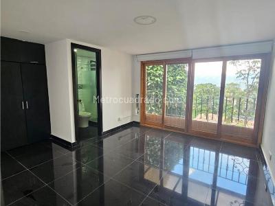 Casa de 5 alcobas en venta en La Calera, Medellín, 420 m² · foto 12 de 19