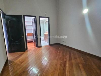 Casa de 5 alcobas en venta en La Calera, Medellín, 420 m² · foto 16 de 19