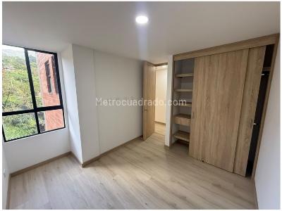 Apartamento de 3 alcobas en venta en Camino Verde, Medellín, 89 m² · foto 6 de 20