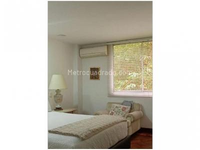 Apartamento de 3 alcobas en venta en El Poblado, Medellín, 147 m² · foto 10 de 13