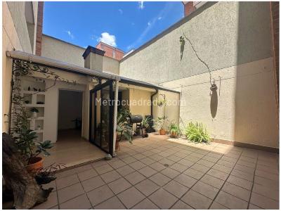 Apartamento de 3 alcobas en venta en Laureles, Medellín, 161 m² · foto 6 de 17