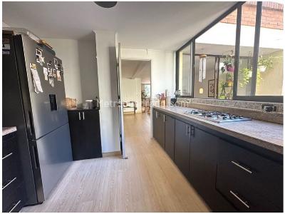 Apartamento de 3 alcobas en venta en Laureles, Medellín, 161 m² · foto 17 de 17