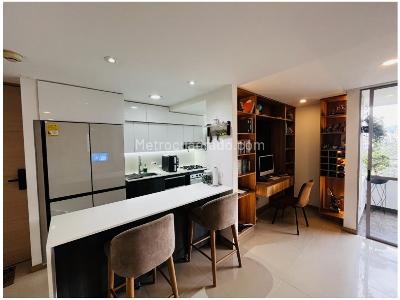Apartamento de 3 alcobas en venta en Envigado, Envigado, 89 m² · foto 2 de 14