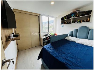 Apartamento de 3 alcobas en venta en Envigado, Envigado, 89 m² · foto 9 de 14