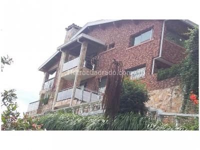 Casa de 5 alcobas en venta en Las Palmas, Medellín, 500 m² · foto 5 de 9