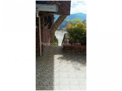 Casa de 5 alcobas en venta en Las Palmas, Medellín, 500 m² · foto 9 de 9