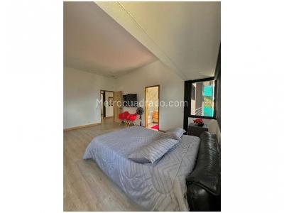 Casa de 3 alcobas en venta en Las Palmas, Envigado, 370 m² · foto 11 de 16