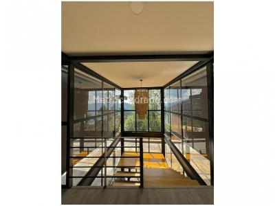 Casa de 3 alcobas en venta en Las Palmas, Envigado, 370 m² · foto 2 de 16