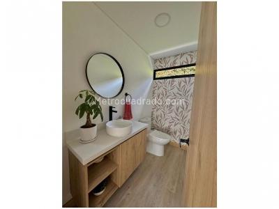 Casa de 3 alcobas en venta en Las Palmas, Envigado, 370 m² · foto 5 de 16