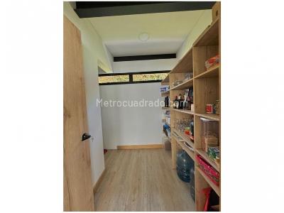 Casa de 3 alcobas en venta en Las Palmas, Envigado, 370 m² · foto 7 de 16